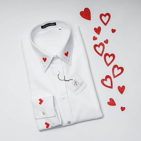 Embroidered white shirt LOVE 7